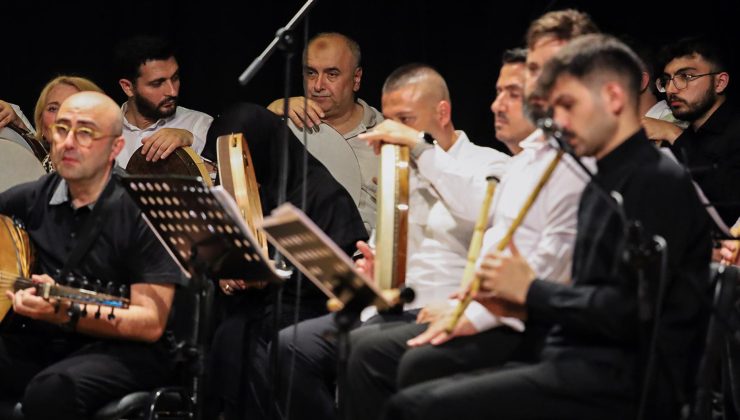 “Gelenekten Geleceğe Musikimiz” adlı yılsonu kapanış konseri coşkuyla geçti.