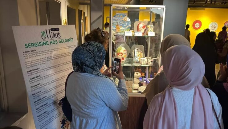 Ayşegül Konakçı’nın ’10 Miras’ Sergisi Galeri Eyüpsultan’da Açıldı