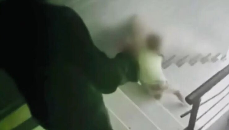 Babasının Şiddetiyle Merdivenlerden Düşen Kız İçin Hapis Talebi