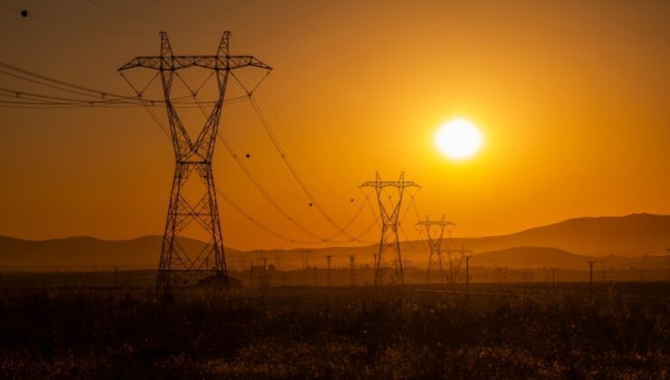 Bakan Bayraktar açıkladı: Elektrik üretiminde hem günlük hem de aylık bazda rekor