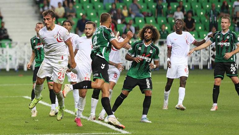 Boluspor deplasmanda Sakaryaspor 4-le geçti Florent Hasaniden üçleme...