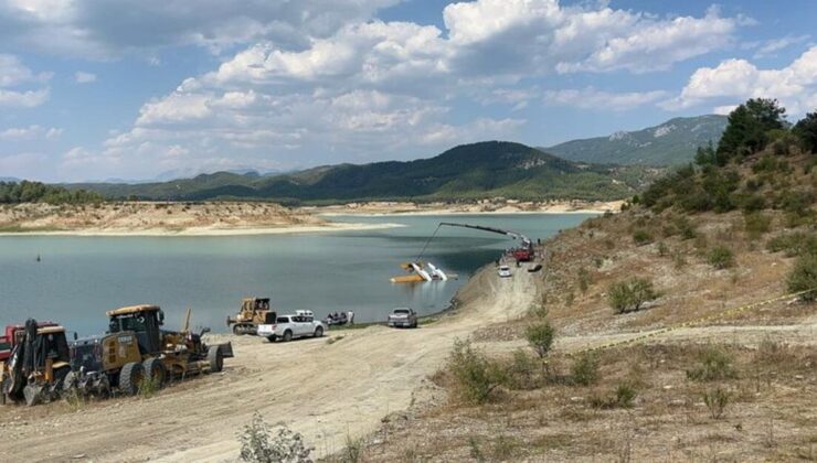 Burdur’da uçak kaza kırıma uğradı