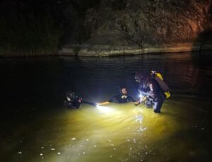 Bursa’da çaya düşen kızını kurtarmak isterken boğuldu