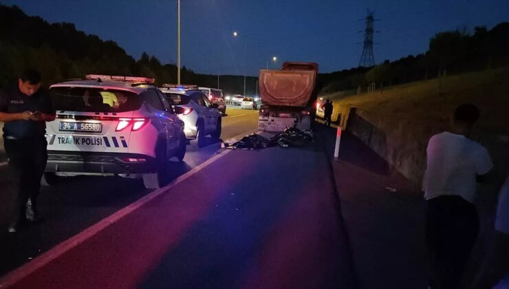 Hafriyat Kamyonuna Çarpan Motosiklet Kazasında Sürücü Hayatını Kaybetti