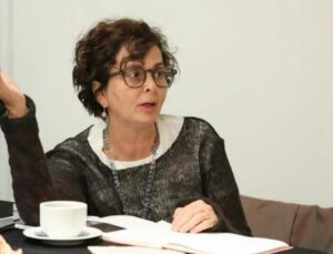 Harika Uygur, ünlü olmak isteyen kızları uyardı