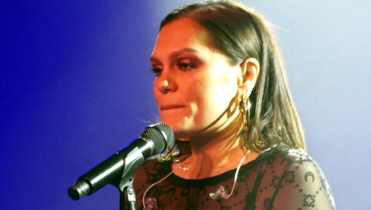 Meme kanseri tedavisi gören Jessie J. turnesini iptal etti