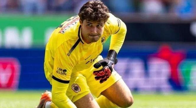 Ederson yoksa Lammens var