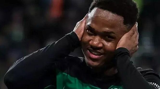 Galatasaray'dan ezeli rakibe transfer çalımı!