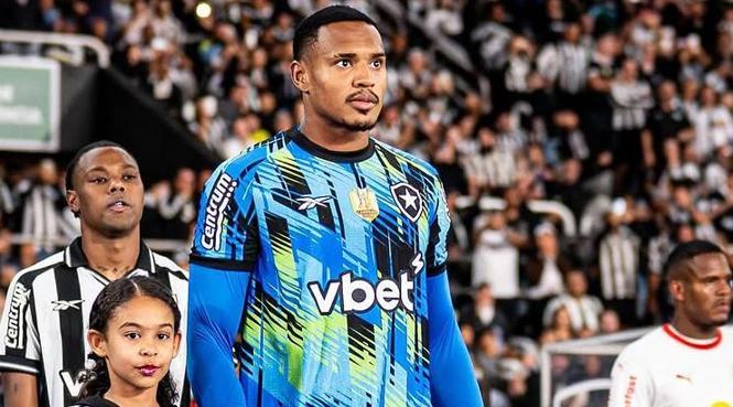 Fenerbahçe'nin yeni kalecisi John Victor olabilir!