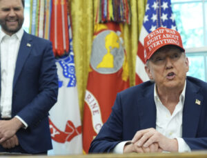 Üstünü makyajla kapattı: Donald Trump’ın eline ne oldu?