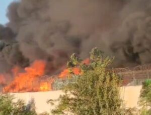 Adana’da zincir marketin deposunda yangın