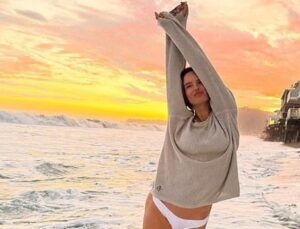 Alessandra Ambrosio’nun bitmeyen yaz tatili