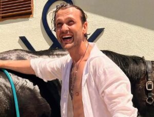 Aras Bulut İynemli’nin at sevgisi