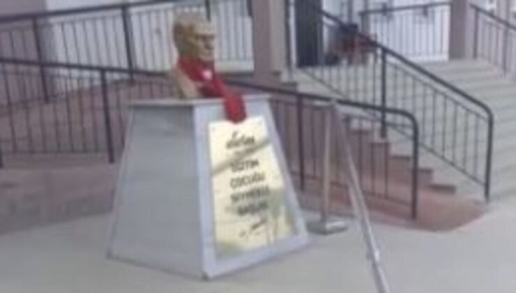 Balıkesir’de çocukların Türk bayrağı ve Atatürk sevgisi okul kamerasında