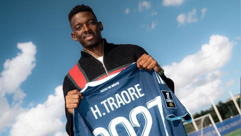 Çaykur Rizespor istiyordu; Jonathan Ikone resmen Paris FCde