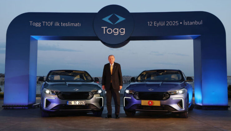 Cumhurbaşkanı Erdoğan’a Togg’un yeni modeli T10F hediye edildi