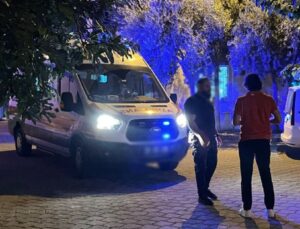 Denizli’de birbirlerine bıçakla saldıran 2 kişi yaralandı