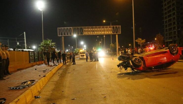 İskenderun’da otomobil yayalara çarptı: 3 ölü, 3 yaralı