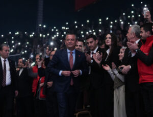 İşte CHP’nin Olağanüstü Kurultay Planı! Delegeler krizin yönünü değiştirebilecek mi?