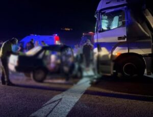 Kahramanmaraş’ta TIR ile otomobil çarpıştı: 3 ölü