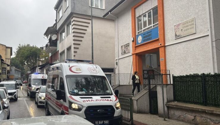 Kantinden şeker alıp yediler… 9 öğrenci zehirlendi!