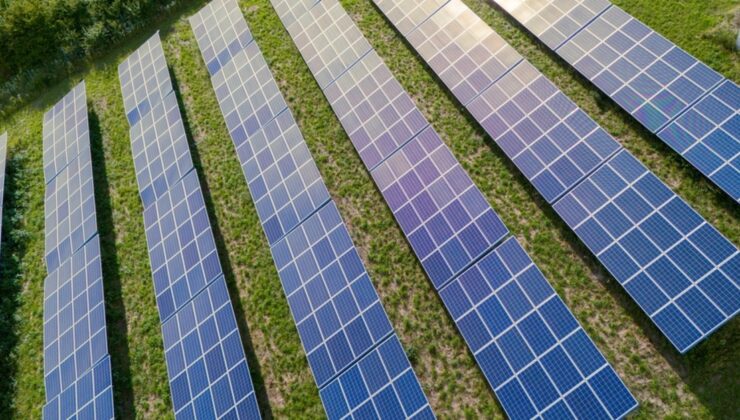 Küresel güneş enerjisi kurulumları yılın ilk yarısında yüzde 64 arttı