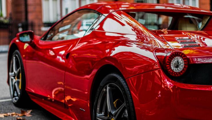 Maliye ‘T’ plakalı Ferrarilerin peşinde
