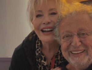 Metin Akpınar, ortaya çıktı