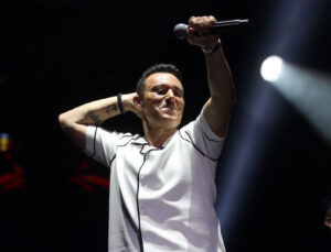 Mustafa Sandal, davayı kazandı