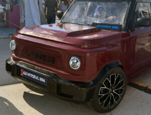 Öğrencilerin geliştirdiği elektrikli araç Lyra, TEKNOFESTte sergileniyor