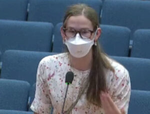 Oyuncu çiftin kızı Violet Affleck BM’de maske çağrısı yaptı