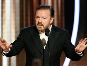 Ricky Gervais, Emmy Ödülleri’ndeki siyasi konuşmaları yerden yere vurdu: Hâlâ dinlemiyorlar