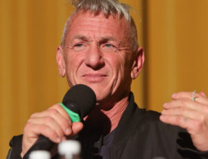 Sean Penn: Putin beni kandırdı