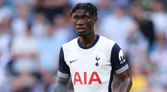 Fenerbahçe, Bissouma için kararını vermedi