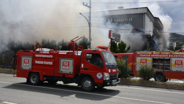 Trabzon’da alışveriş merkezinde yangın çıktı