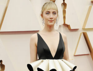 Ünlü oyuncu Saoirse Ronan anne oldu