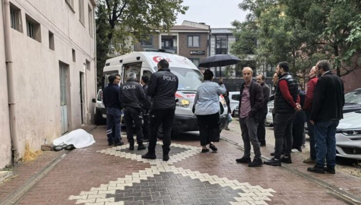 Yol kenarında ölü bulundu