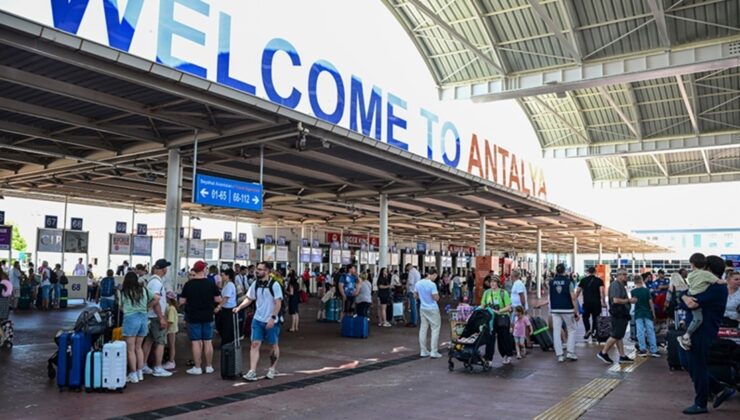 Antalya’ya yılın 9 ayında gelen turist sayısı 14 milyonu aştı