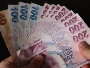 Asgari ücret ve maaş zammı ocakta ne olacak?