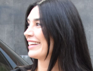 Burcu Kıratlı’dan aşk sorusuna kaçamak cevap