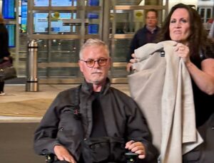 Eric Dane ALS hastalığı nedeniyle artık tekerlekli sandalyede