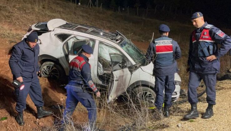 Eskişehir’de araç şarampole devrildi: 1 ölü, 4 yaralı