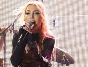 Hande Yener: Çok büyük şey yaşayıp, erken tanı sayesinde grip gibi atlattım