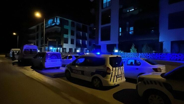 İzmir’de bir evde anne, baba ve oğulları tabancayla öldürülmüş halde bulundu