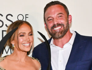 Jennifer Lopez ile Ben Affleck ayrılıktan aylar sonra kırmızı halıda yan yana