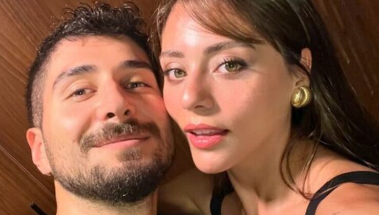 Sıla Türkoğlu ve Ata Ayyıldız’dan ayna pozu