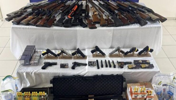 Sosyal medyada silah teşhiri: 4 gözaltı