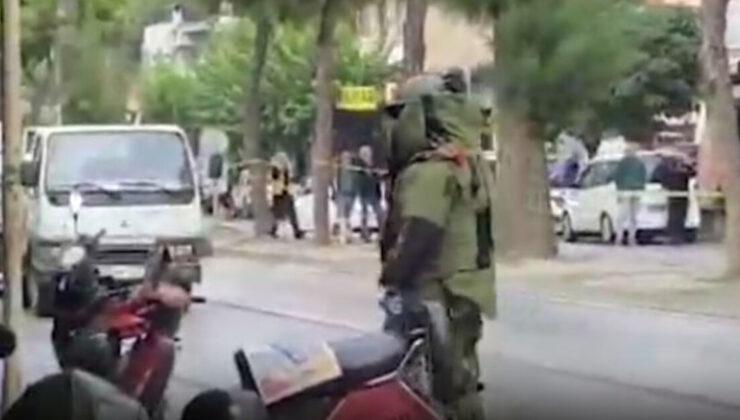 Tarlada el bombası buldu babasına götürdü!