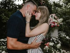 Taylor Swift evlenme teklifinin perde arkasını anlattı