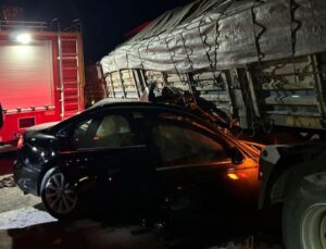 Afyonkarahisar’da TIR ile otomobil çarpıştı: 2 ölü, 2 yaralı